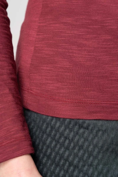 Langarmshirt aus Viskose für Damen in Weinrot Detailansicht Material