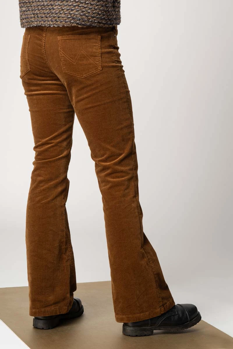 Bootcut Cordhose Damen Braun Rückansicht