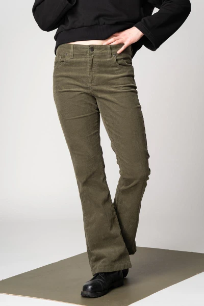 Bootcut Cordhose Damen Grün Detailansicht Front