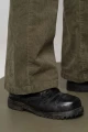 Bootcut Cordhose Damen Grün Detailansicht Hosenbein