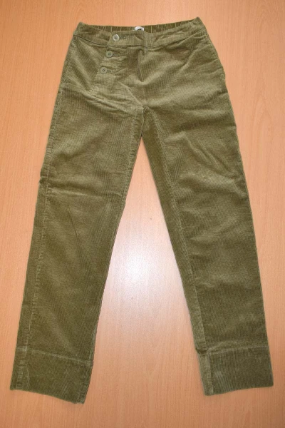 Breitcordhose Damen Grün Ansicht Front