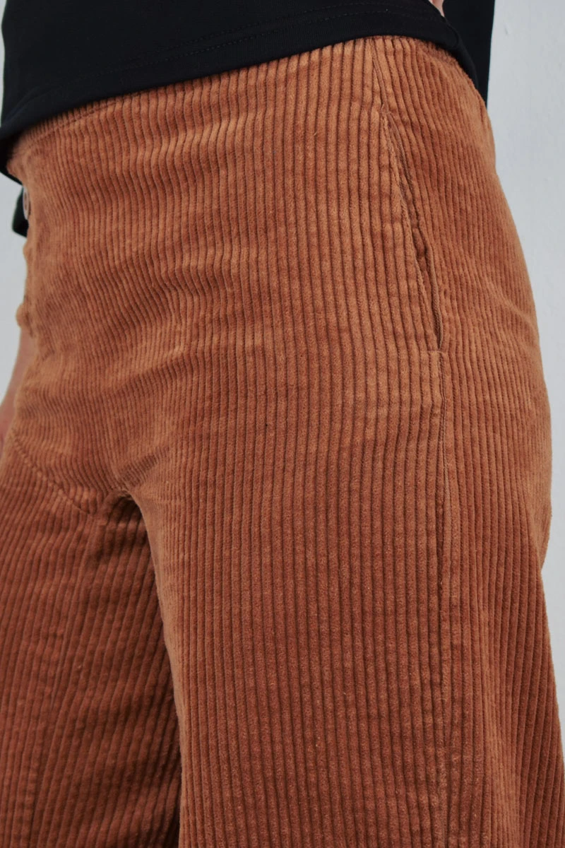 Breitcordhose Damen Braun Detailansicht Seite