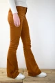 Bootcut Hose für Damen aus Cord in Orange Rückansicht