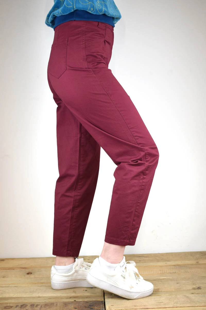 High Waist Hose für Damen im Mom-Style Baumwolle Weinrot Seitenansicht rechts