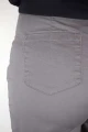 High Waist Hose für Damen im Mom-Style Baumwolle Grau Detailansicht Gesäßtasche