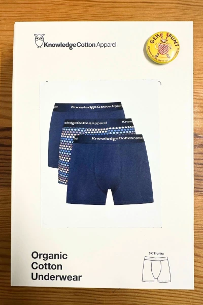 Knowledge Cotton Apparel Boxershorts 3er-Pack in Navy und Navy mit bunten Punkten