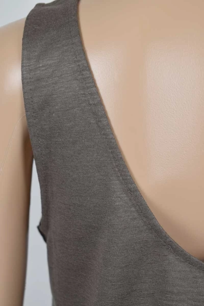 Tanktop für Damen in Braun aus Leinenmix Detailansicht Saumen