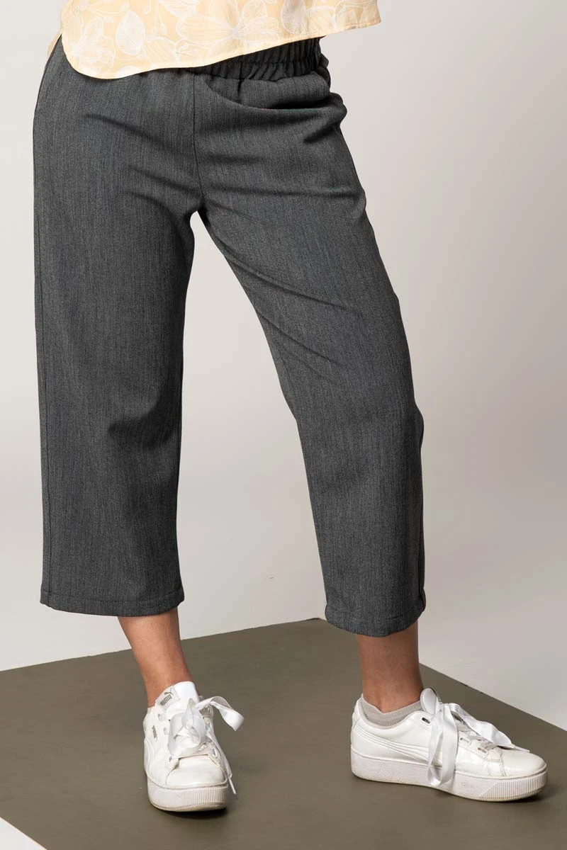 Culotte Hose für Damen in Grau in 7/8-Länge Nahansicht