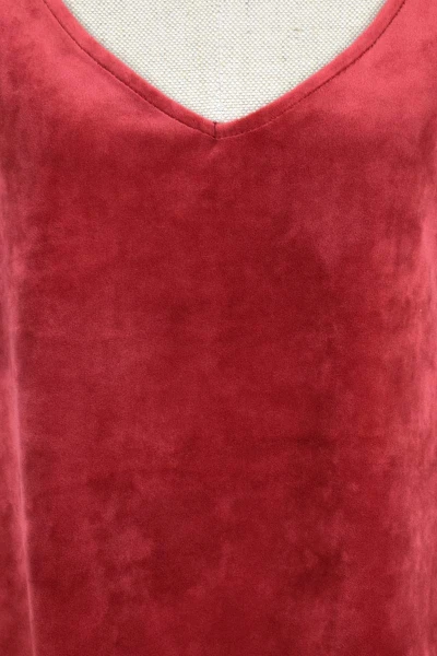 Tanktop aus Nickisamt für Damen in Rot von Adrett Detailansicht Ausschnitt