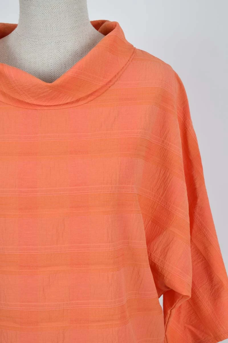 Damenbluse mit Stehkragen und Dreibviertel-Arm in Orange Detailansicht Front