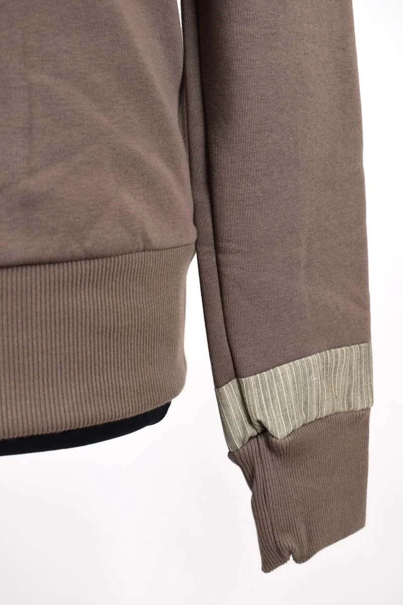 Hoodie für Herren in Cappuccino-Braun Detailansicht Ärmelbund