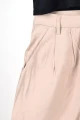 Damenshorts aus Viskose in Beige Detailansicht Gürtelschlaufe