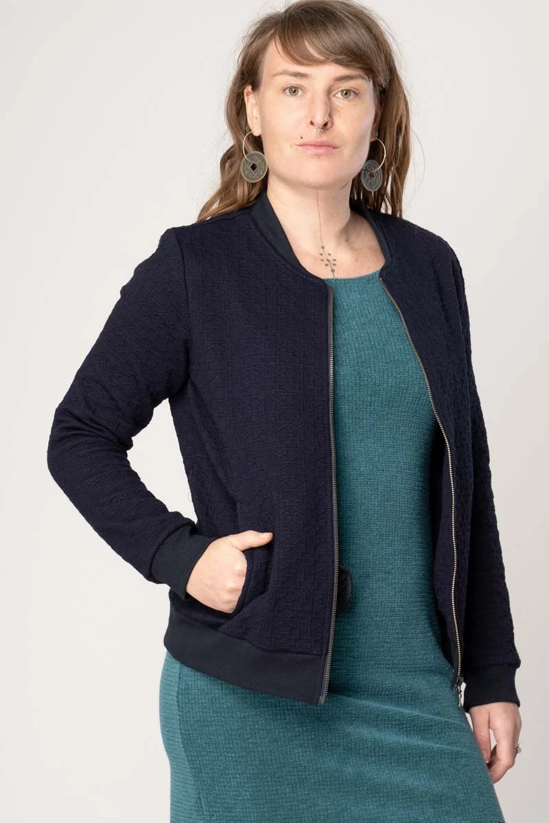 Fairer Damenblouson in Navy Ansicht rechte Seite