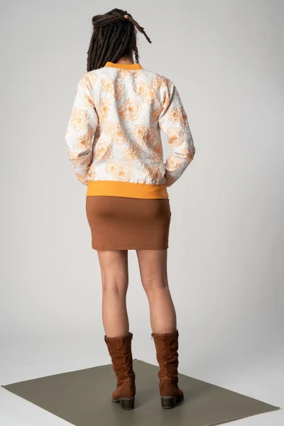 Damenblouson in Weiß mit Orangen Glitzerblüten