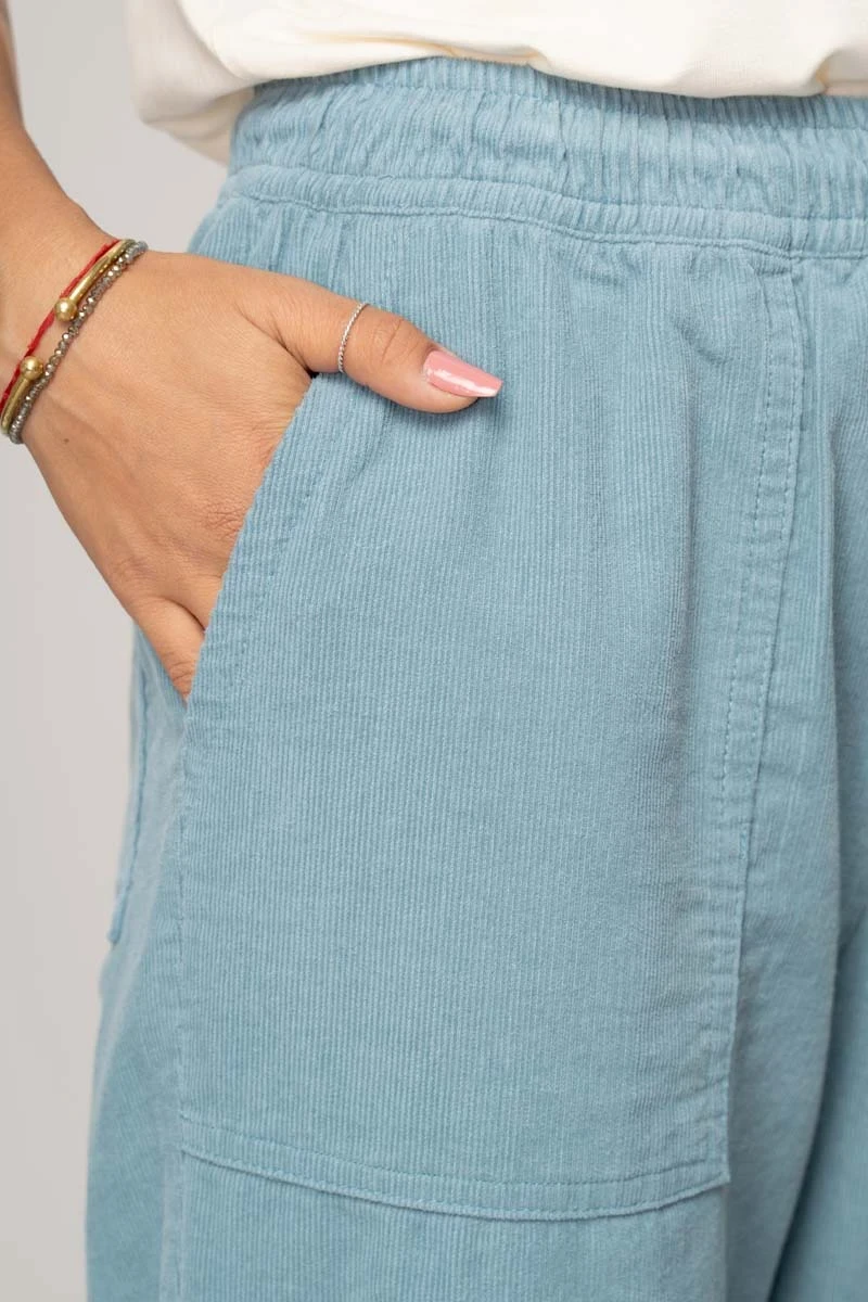 Joggpants für Damen aus Cord Hellblau Detailansicht Seitentasche