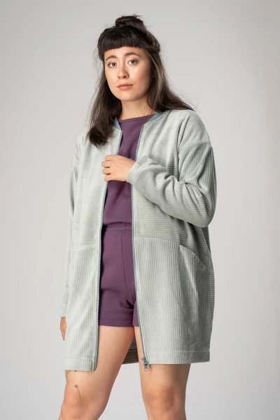 Jacke für Damen aus Jerseycord in Mint seitliche Frontansicht