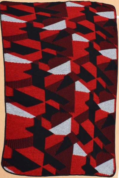 Picknick Decke 150x220 cm in Rot-Schwarz-Weiß gemustert