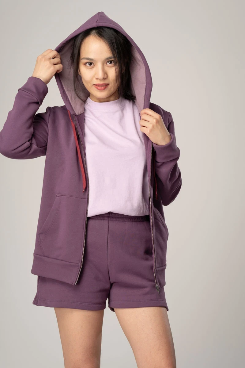 Sweatjacke aus Biobaumwolle für Damen in Lila seitliche Frontansicht