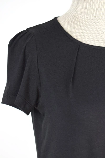 Viskose T-Shirt für Damen in Schwarz Potatoes von Mrs.Hippie Detailansicht Kurzärmel