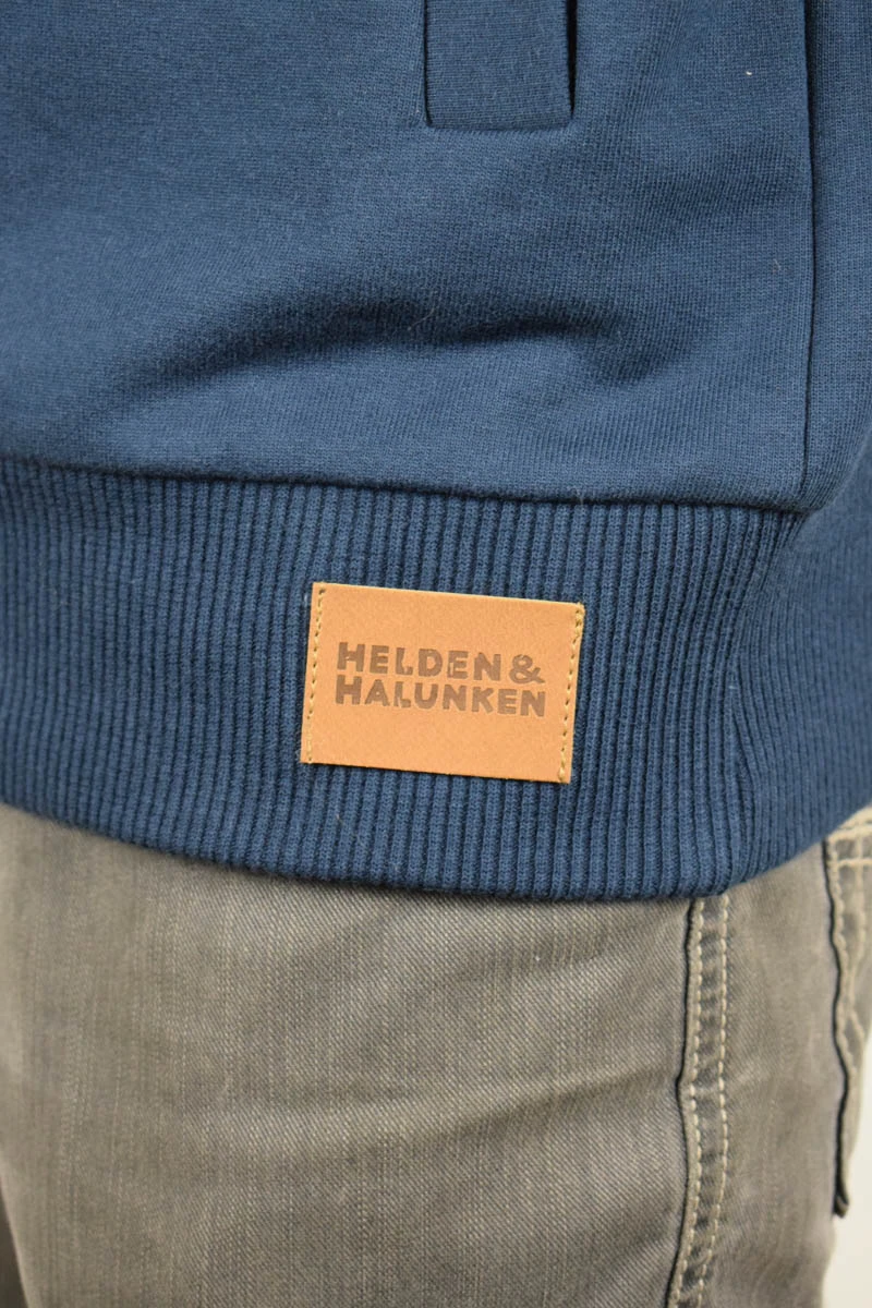 Fairer Herrenblouson aus Biobaumwolle Dunkelblau Detailansicht Bündchen