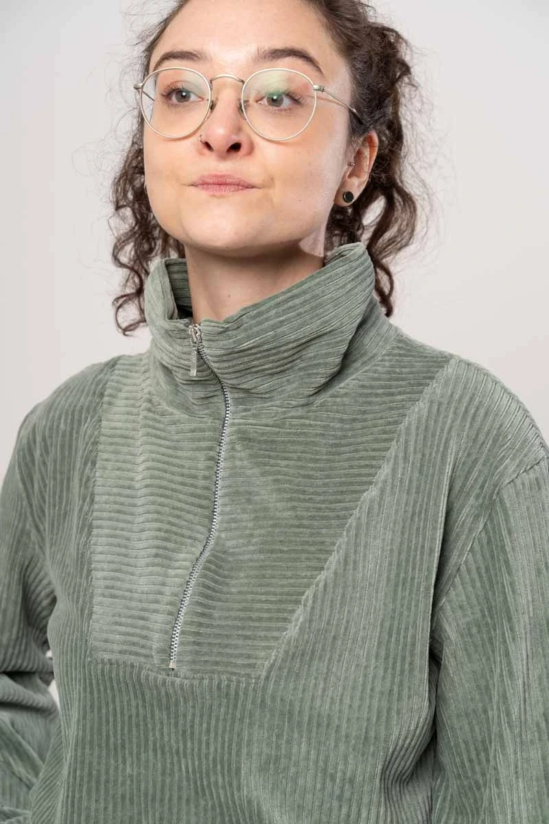 Troyer Pullover für Damen aus Jerseycord in Mintgrün von Potatoes Detailansicht Front